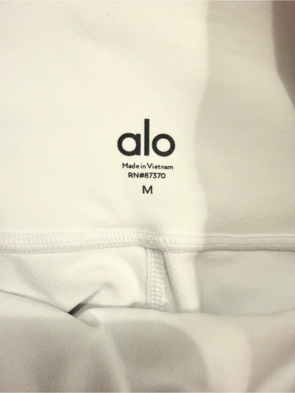 ALO Yoga High-Rise White Leggings with Subtle Logo - Picture 2 of 6